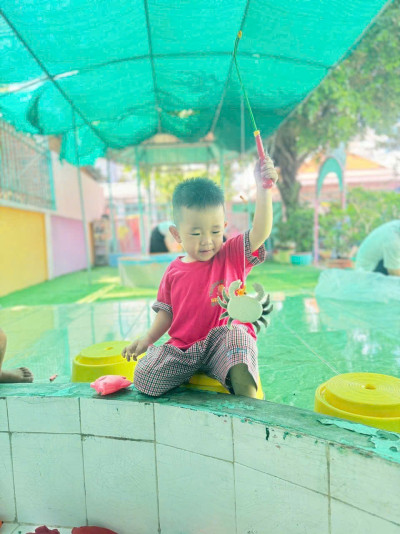 HOẠT ĐỘNG TRẢI NGHIỆM NGOÀI TRỜI