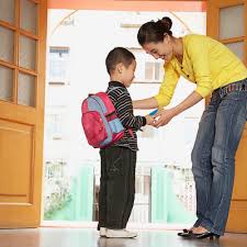 Cô giáo mầm non mách mẹ cách chuẩn bị cho bé lần đầu đi học